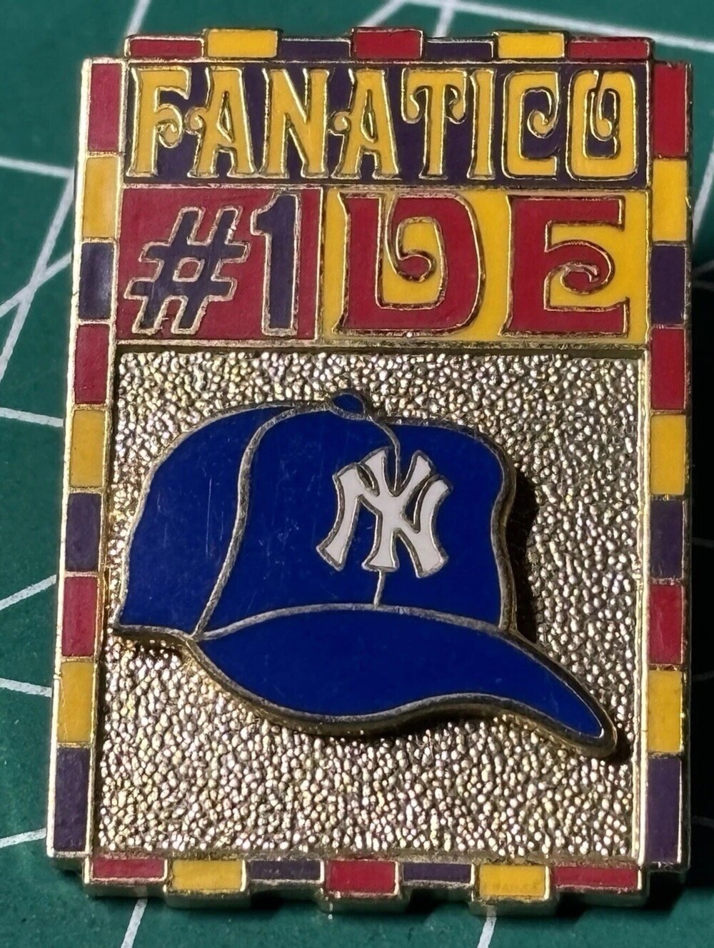 New York Yankees Fanatieo #1 DE PIn USA Only MLB Licensed Baseball Pin 1997 Rare